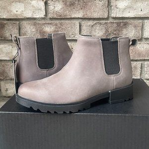 NIB SOREL EMELIE II CHELSEA WP 7 Women's Ankle Boot NEW